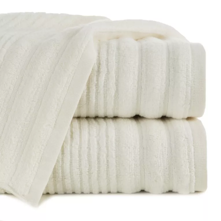 Ręcznik kąpielowy 50x90 cm bawełniany kolor kremowy bordiurą zero twist zdobiony paseczkami 400 g/m2 SAMMY