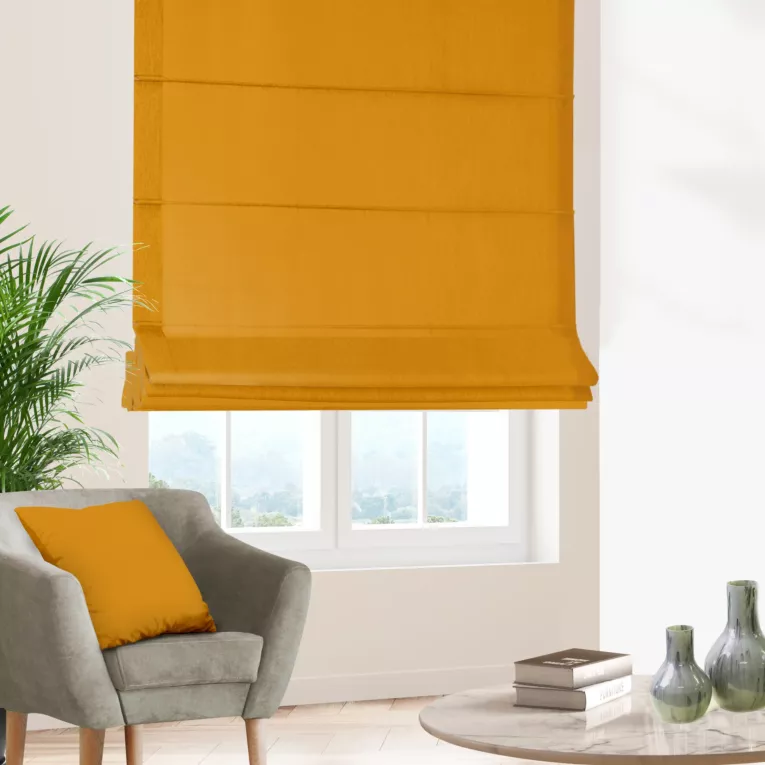 Roleta rzymska żółta z tkaniny trudnopalnej, zaciemniającej, typu blackout