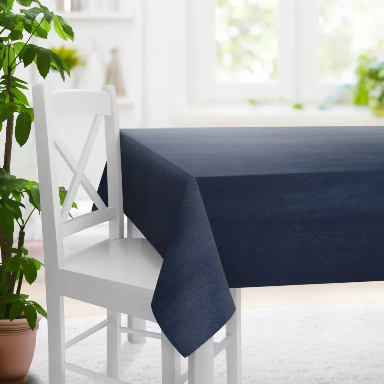 Obrus szyty VISCAYA granatowy z melanżowej i miłej w dotyku tkaniny
