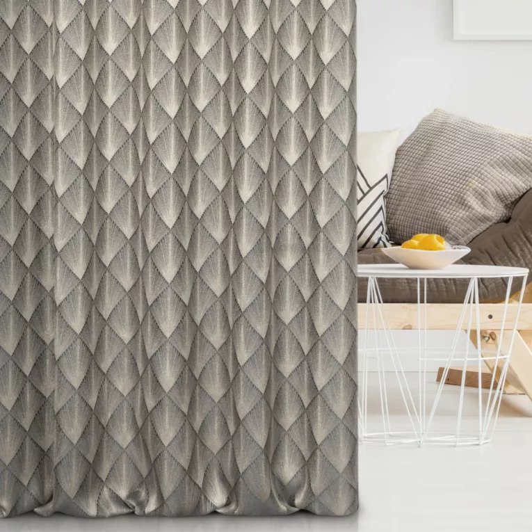 Zasłona szyta na taśmie 5 cm jasnobrązowo złota z tkaniny w elegancki geometryczny wzór z błyszczącą nicią