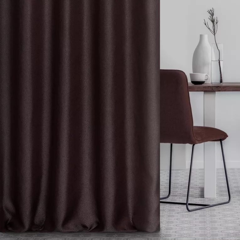 Zasłona szyta na taśmie 5 cm ciemnobordowa z miękkiej tkaniny z efektem melanżu
