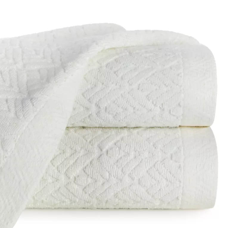 Ręcznik kąpielowy 50x90 cm z bawełny egipskiej kolor kremowy z wytłaczanym wzorem SCARLET - kolekcja FOREST SUMMER