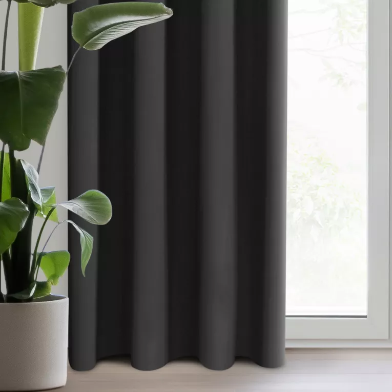 Zasłona czarna z gładkiej tkaniny zaciemniającej typu - BLACKOUT 135x250 cm przelotka - PARISA - Design 91