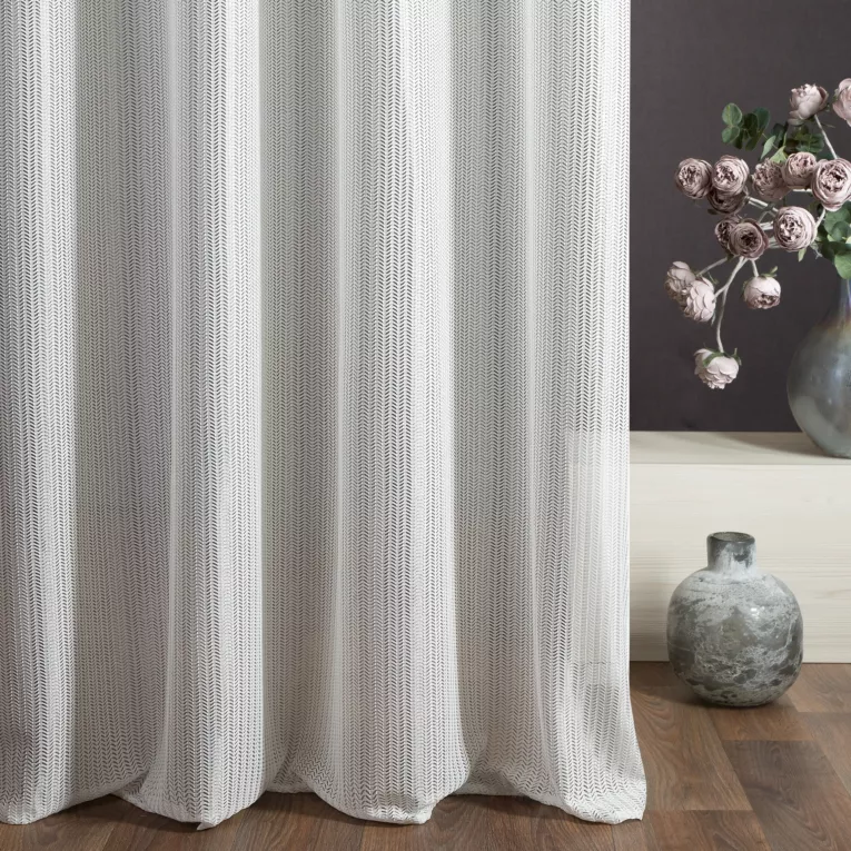 Firana o strukturze siatki