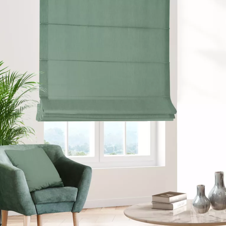 Roleta rzymska STYLE miętowa o naturalnym charakterze, z widocznym, ozdobnym splotem