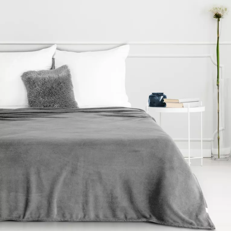 Koc 150x200 cm srebrny miękki i delikatny w dotyku jednokolorowy koc SIMPLE 1