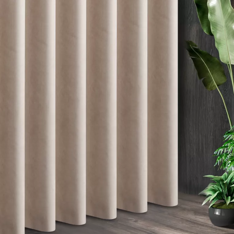 Tkanina zasłonowa ADORE gładka i miękka w dotyku o welurowej strukturze