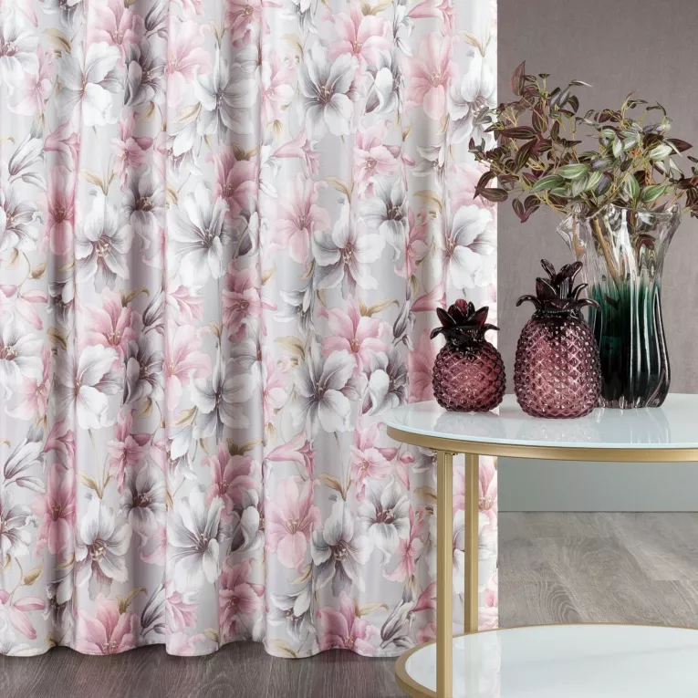 Zasłona LARYSA z miękkiego welwetu z kwiatowym nadrukiem