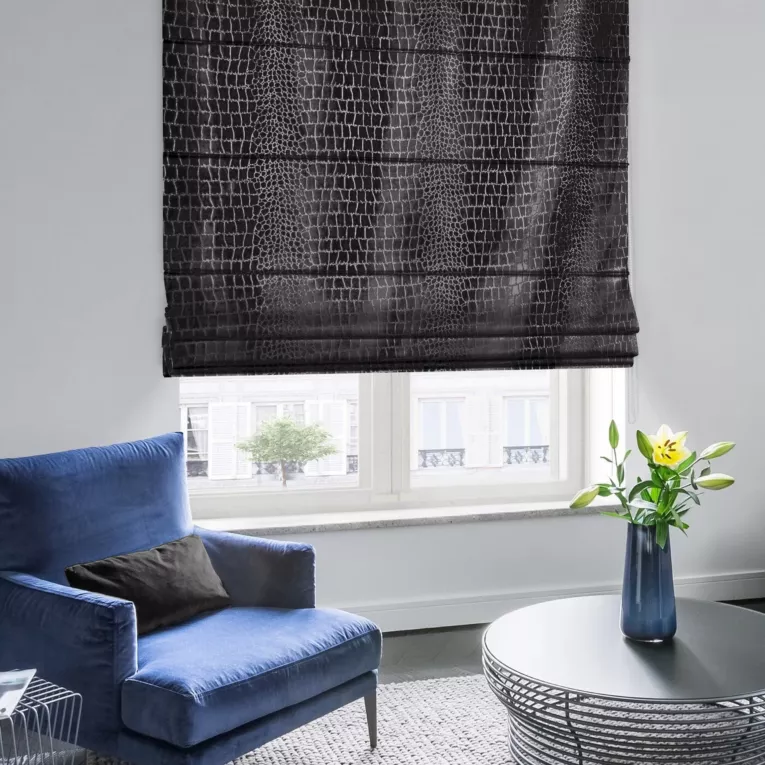 Roleta rzymska SAFARI czarna z miękkiej welwetowej tkaniny w wytłaczany wzór