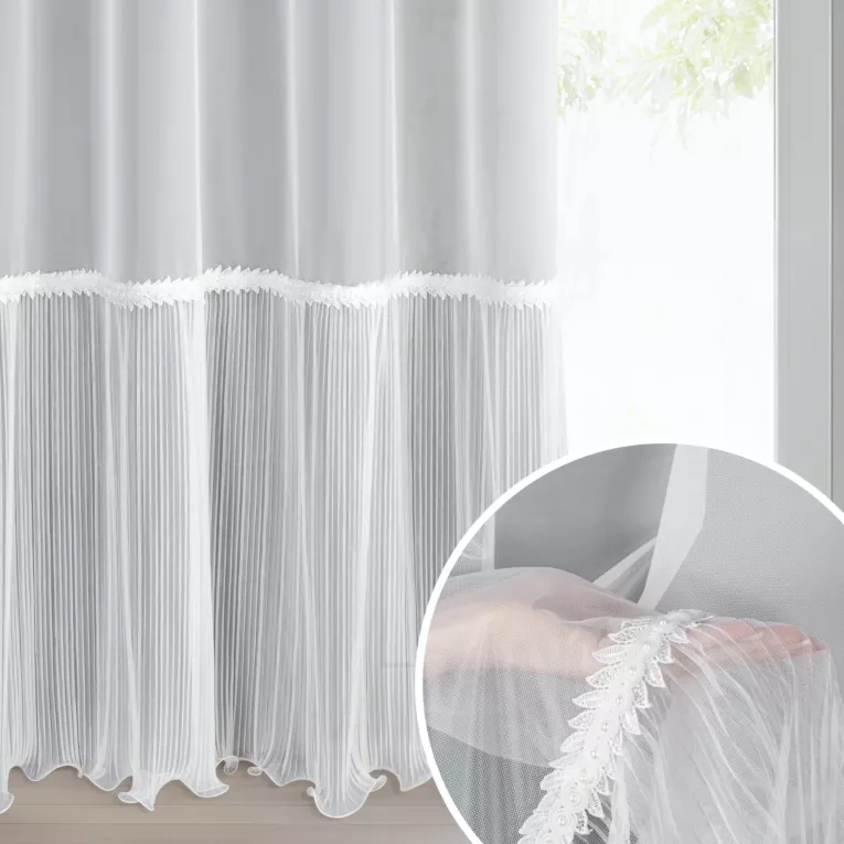 Firana biała z drobnej siateczki zdobiona plisowaniem i koronką 140x250 cm przelotka - HANA