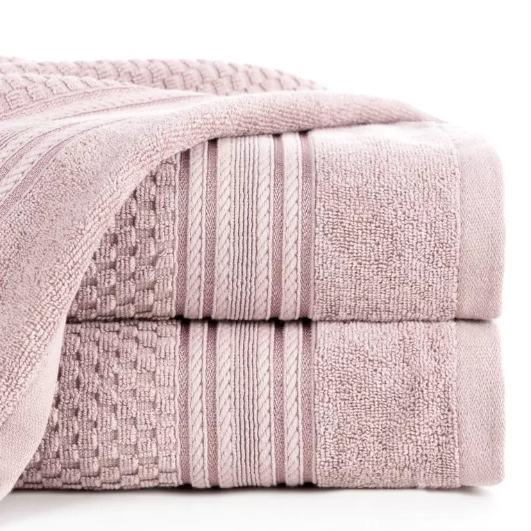 Ręcznik kąpielowy 70x140 cm bawełniany kolor pudrowy zdobiony subtelnymi paseczkami 500 g/m2 DAVOS
