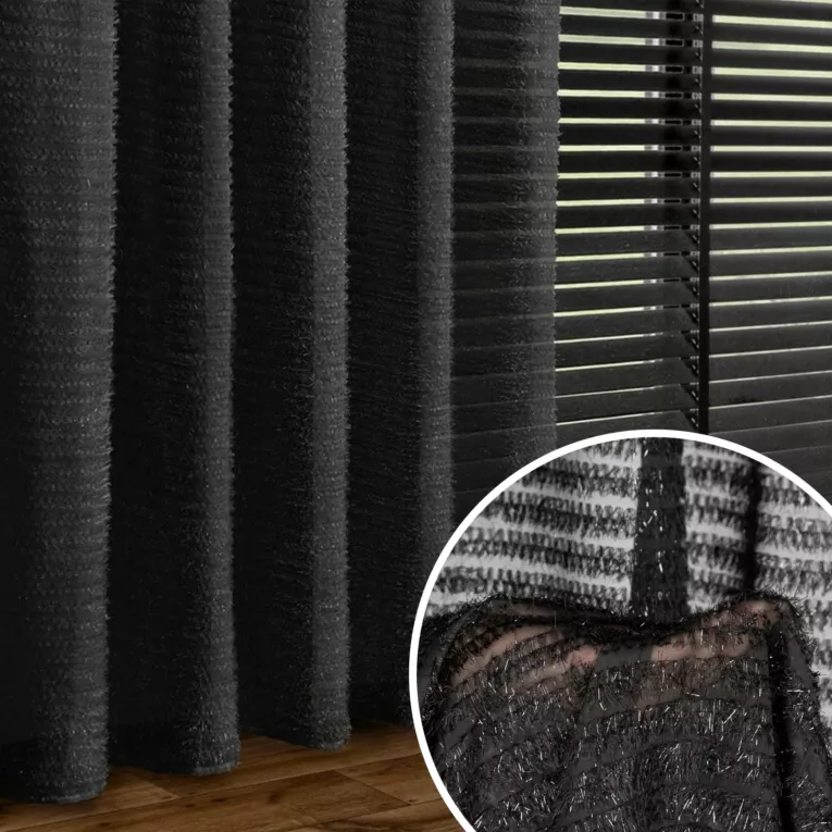 Zasłona czarna zdobiona nicią szenilową z tkaniny szyfonowej 135x270 taśma - REINA - Eva Minge