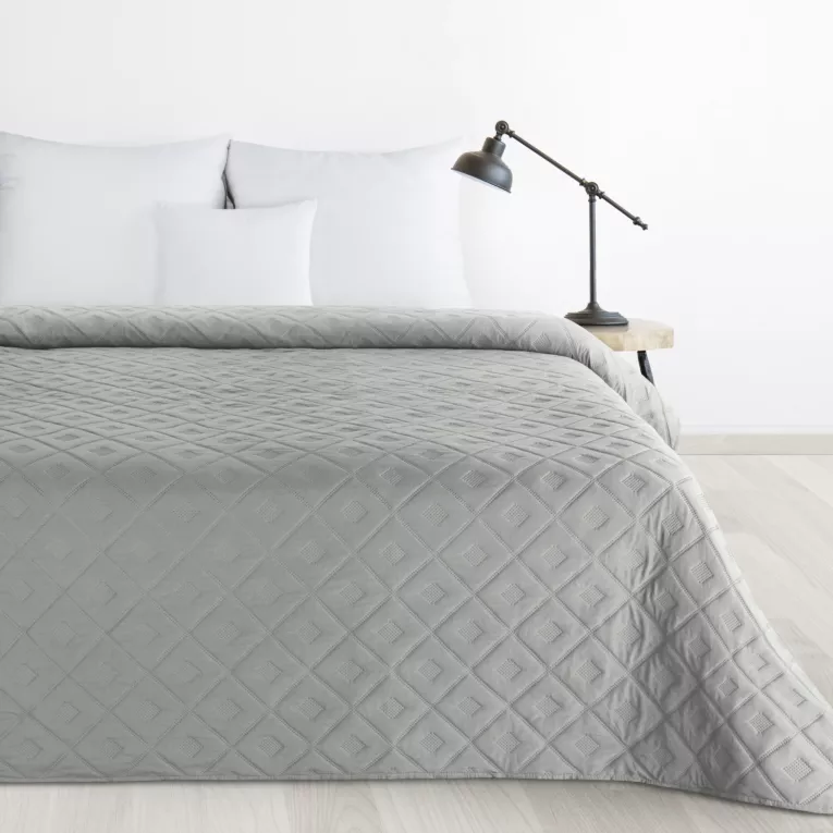 Narzuta srebrna 170x210 cm z geometrycznym wzorem wykonana techniką hot press ALARA 6 Design 91