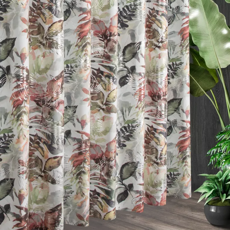 Tkanina zasłonowa z welwetu z motywem liści i srebrnymi akcentami