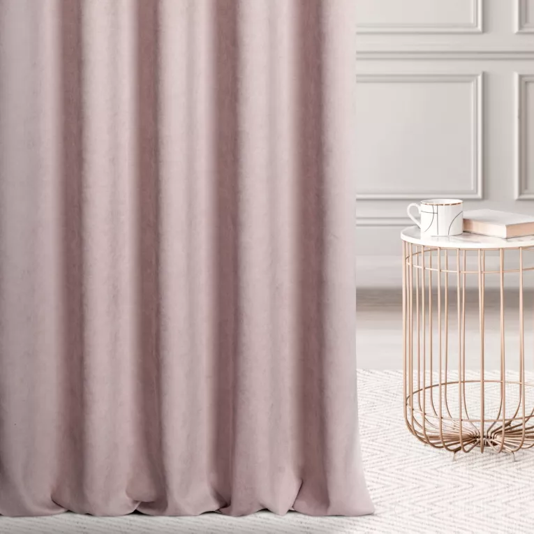 Zasłona szyta na przelotkach ciemnobrązowa z miękkiej tkaniny o welurowej strukturze