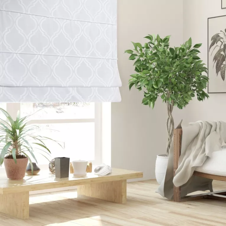 Roleta rzymska INES biała z motywem marokańskiej koniczyny i delikatnym połyskiem