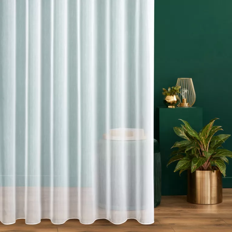 Firana szyta na taśmie 5 cm biała z matowej tkaniny wykończonej obcążnikiem