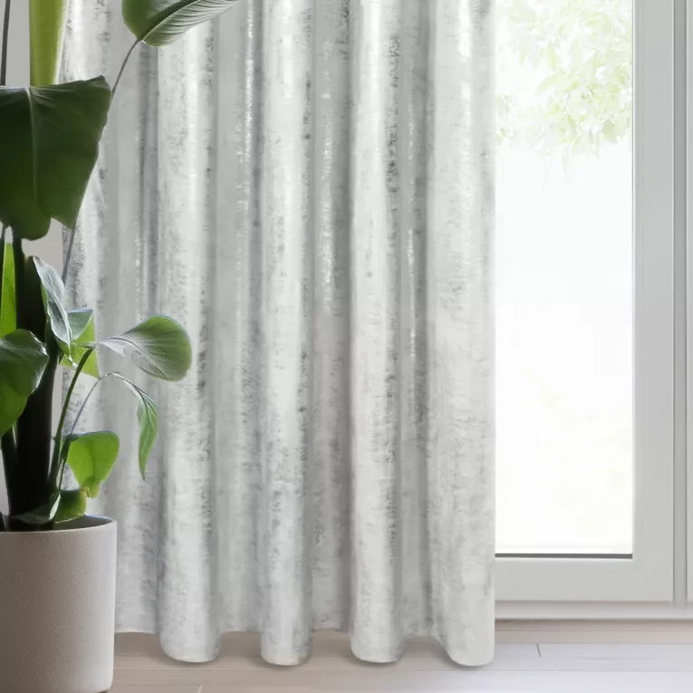 Zasłona welwetowa biało, srebrzysta zdobiona przecieranym wzorem 140x270 cm taśma - RENIA