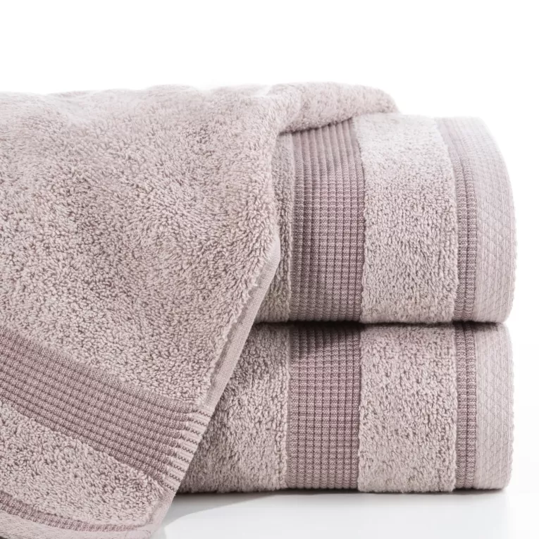 Ręcznik RODOS z ozdobną żakardową bordiurą w pasy