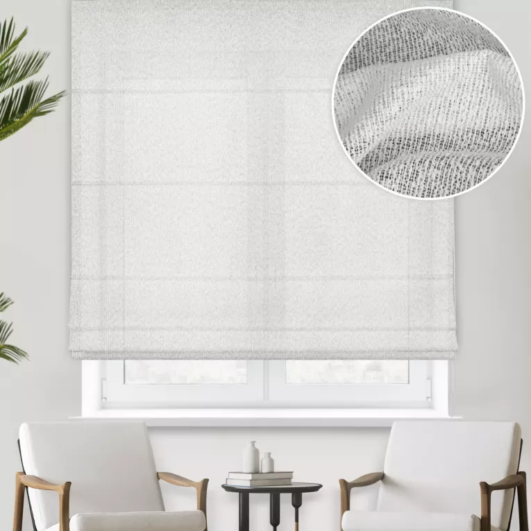 Roleta rzymska naturalna lekko połyskująca z efektem bukli, wykończona obciążnikiem