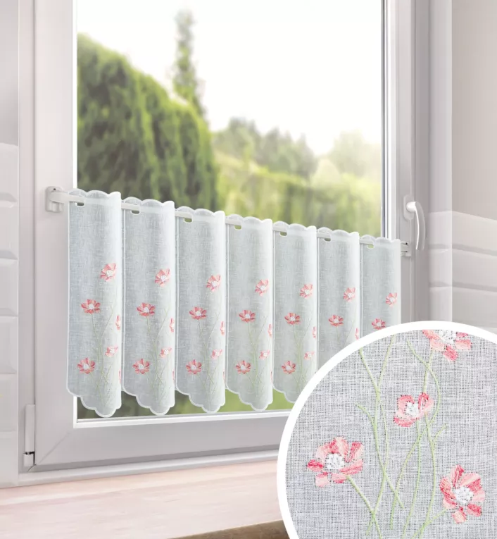 Tkanina firanowa zazdrostka zdobiona haftem roślinnym