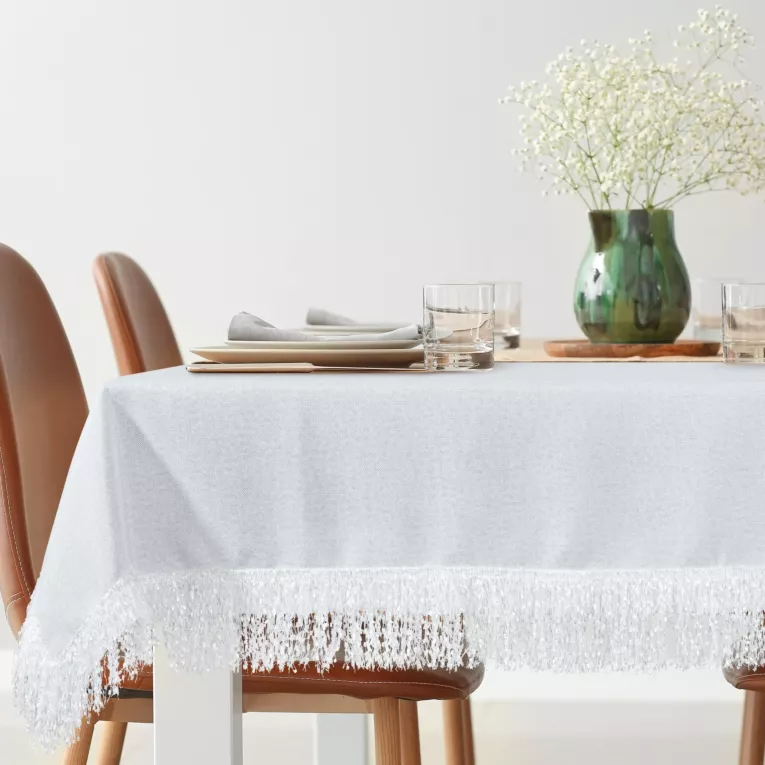 Obrus biały 140x220 cm JASPER zdobiony puszystymi frędzlami EUROFIRANY PREMIUM
