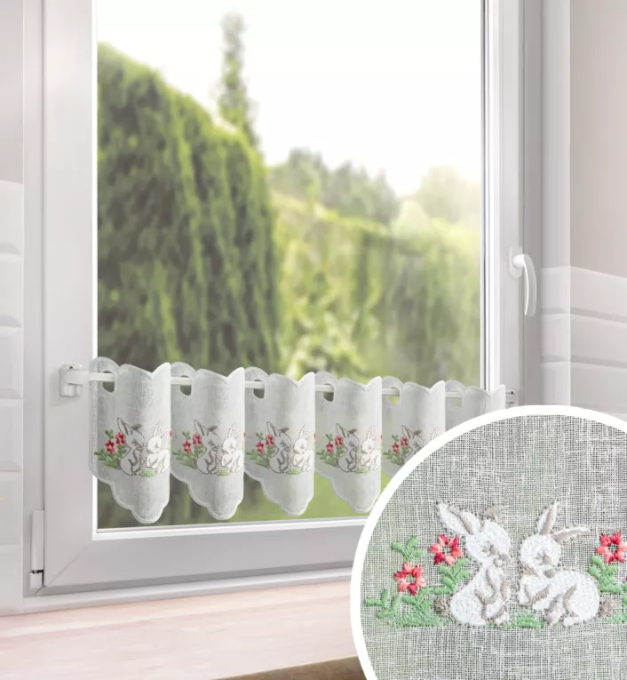 Tkanina firanowa zazdrostka zdobiona haftem z motywem wielkanocnym
