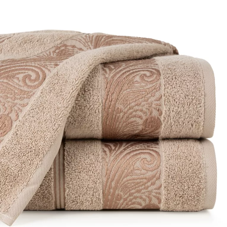 EUROFIRANY CLASSIC Ręcznik SYLWIA 1 z żakardową bordiurą tkaną w ornamentowy wzór