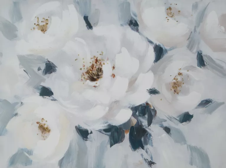 Obraz ręcznie malowany na płótnie z białymi kwiatami podkreślony złotymi akcentami