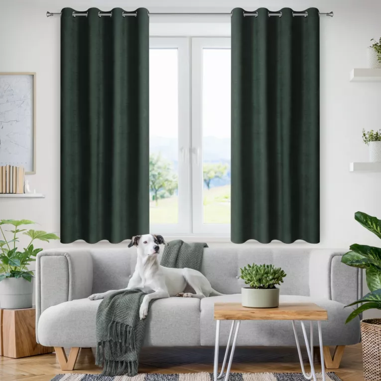 Zasłona ciemnozielona z tkaniny welurowej 140x140 cm przelotka - Dora