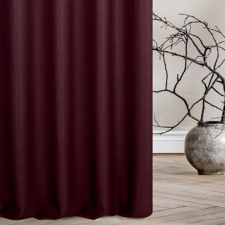 Zasłona szyta na taśmie 5 cm bordowa z tkaniny w stylu eko o naturalnym splocie