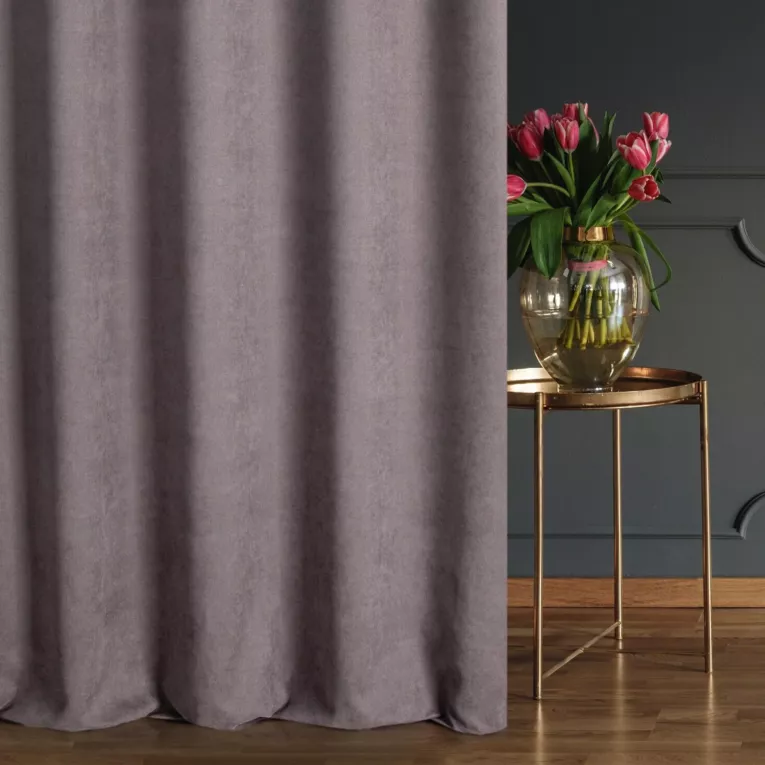Zasłona szyta na taśmie 5 cm DORA - HIT ciemnografitowa z miękkiej tkaniny o welurowej strukturze