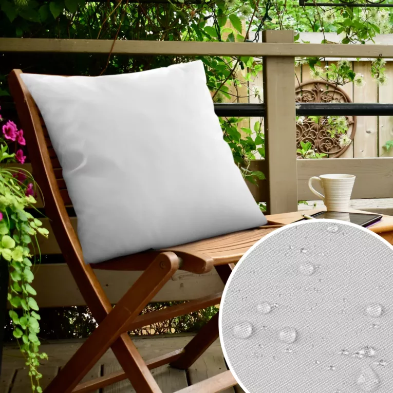 Poszewka na poduszkę 60x60 cm z gładkiej tkaniny wodoodpornej biała idealna do ogrodu i na taras GARDEN