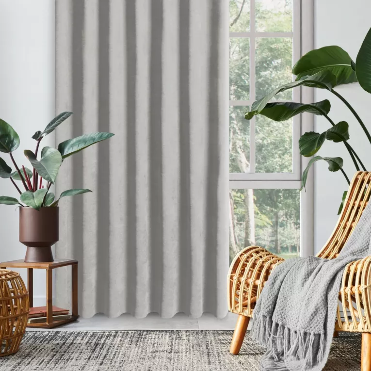 Zasłona ciemnosrebrna z tkaniny welurowej 360x280 cm taśma - Dora