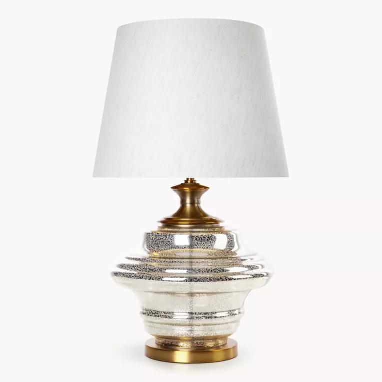 Lampa stołowa do salonu biało, złota AMARI zdobiona szklaną podstawą i lekko szenilowym abażurem