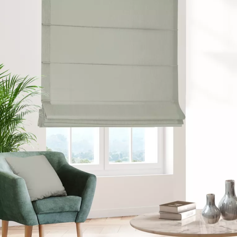 Roleta rzymska naturalna z gładkiej tkaniny typu blackout