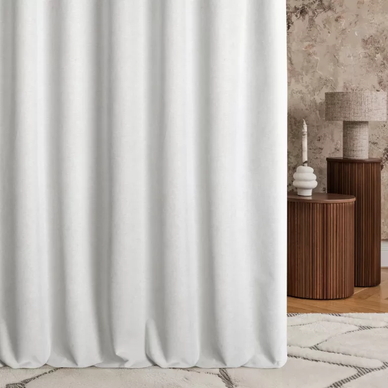 Zasłona szyta na taśmie 5 cm naturalno jasnobeżowa z dwustronnej tkaniny zaciemniającej 100% blackout, o strukturze weluru