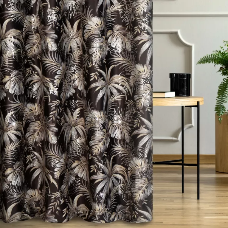 Zasłona szyta na taśmie 5 cm ciemnobrązowo srebrna miękka, welwetowa, z nadrukowanym motywem botanicznym i srebrnymi elementami