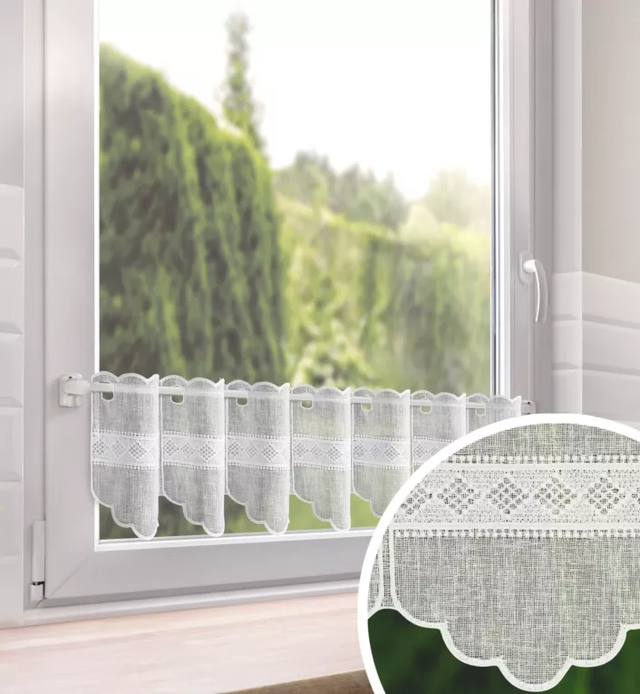 Tkanina firanowa zazdrostka zdobiona haftem geometrycznym