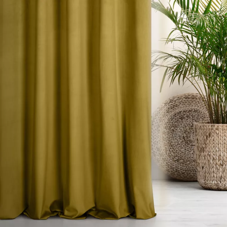 Zasłona szyta na flexach oliwkowa z miękkiej półmatowej tkaniny welwetowej