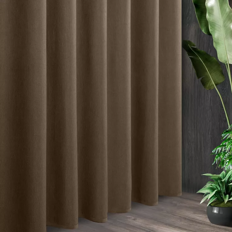 Tkanina zasłonowa zdobiona drobnym strukturalnym wzorem