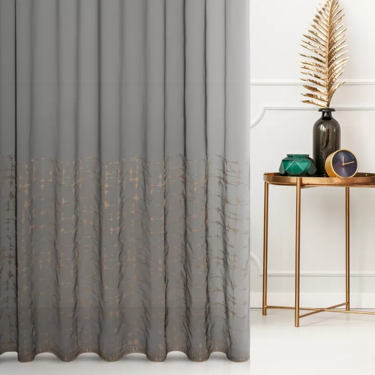 Firana szyta na taśmie 5 cm czarno złota z matowej delikatnej tkaniny haftowanej w geometryczny wzór