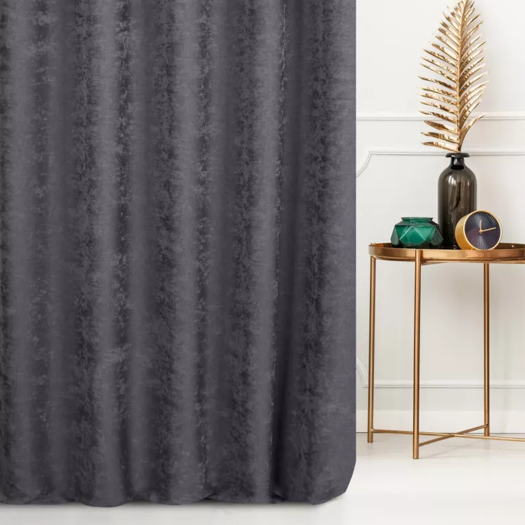 Zasłona szyta na taśmie 5 cm grafitowa z miękkiej tkaniny szenilowej typu dimout o naturalnym splocie