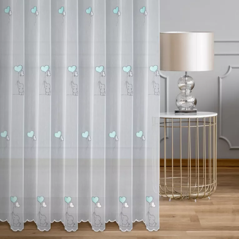 Firana szyta na przelotkach biało turkusowa z matowej tkaniny ADEN haftowanej w dziecięcy wzór