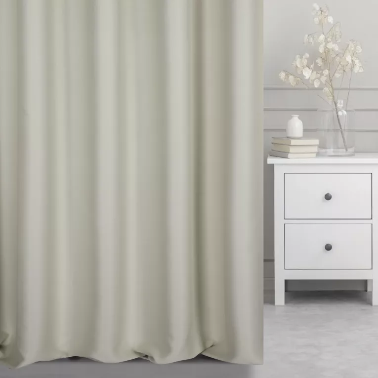 Zasłona szyta na taśmie 5 cm beżowa z gładkiej tkaniny typu blackout