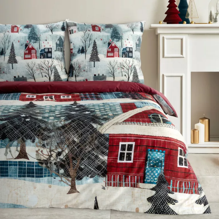 Pościel świąteczna 220x200 cm z satyny bawełnianej, kolor czerwony, niebieski zdobiona nadrukiem świątecznego miasteczka NIKO