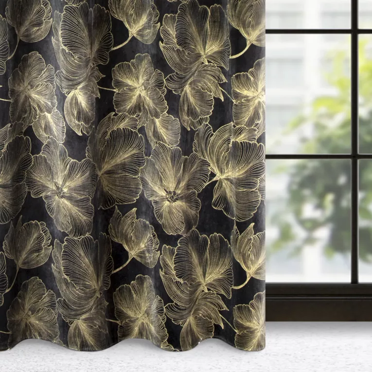 Zasłona czarna w złote kwiaty z błyszczącego welwetu 140x250 cm przelotka - STELLA