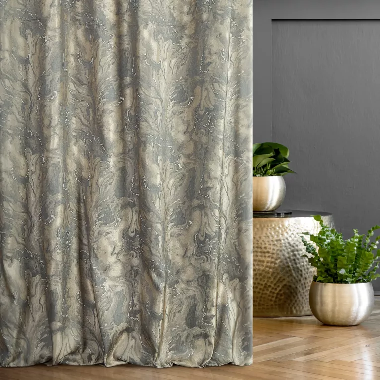 Zasłona szyta na taśmie 5 cm AMARELL stalowa z marmurkowym wzorem przetykanym błyszczącą nicią