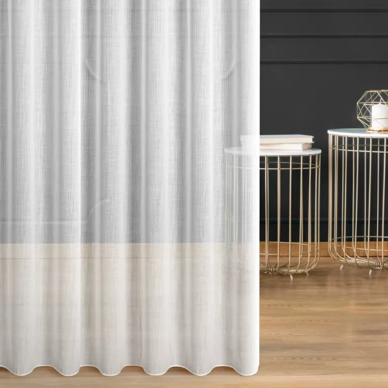 Firana szyta na taśmie 5 cm biała z delikatnej matowej etaminy, wykończonej obciążnikiem