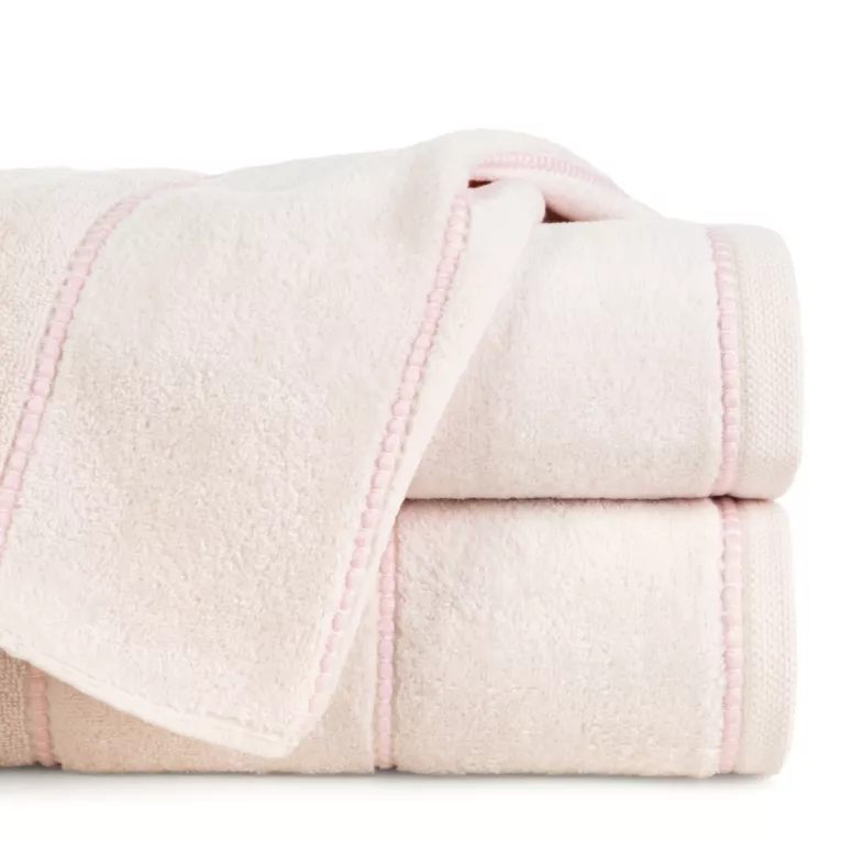 Ręcznik kąpielowy 70x140 cm bawełniany kolor różowy z welwetową ozdobną bordiurą 500 g/m2 MARI